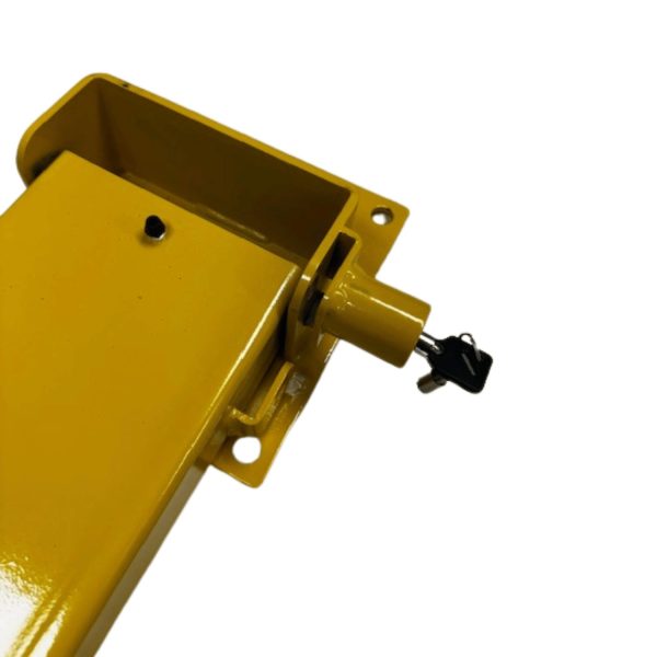 Key on Keylock close up from 150mm x 50mm x 800mm Square Parking Protector with Keylock